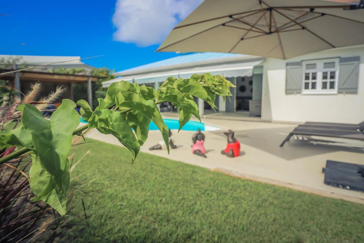 Villa Nomilou Beach Avec Acces Direct Plage Saint-Francois  Exterior photo